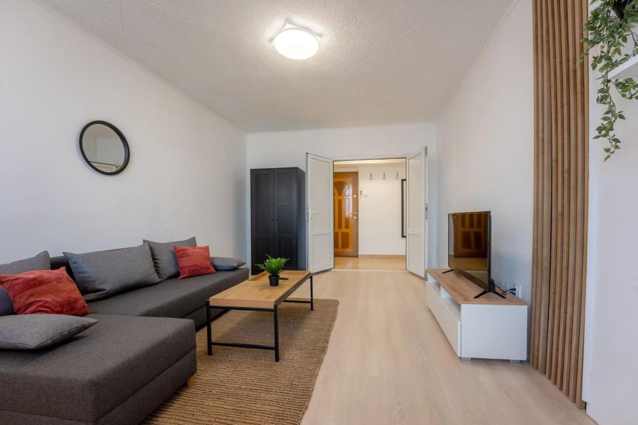 Nya Apartment Сігішоара Екстер'єр фото
